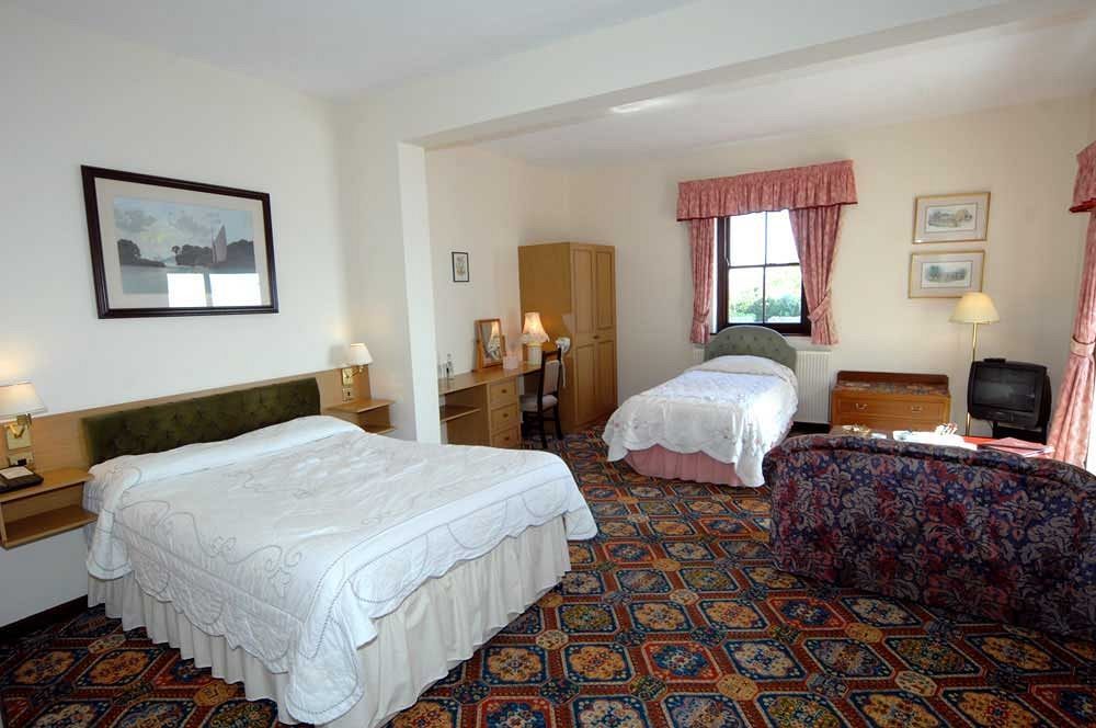 No: 1 The Esplanade Guest Accommodation. Тенби Екстериор снимка